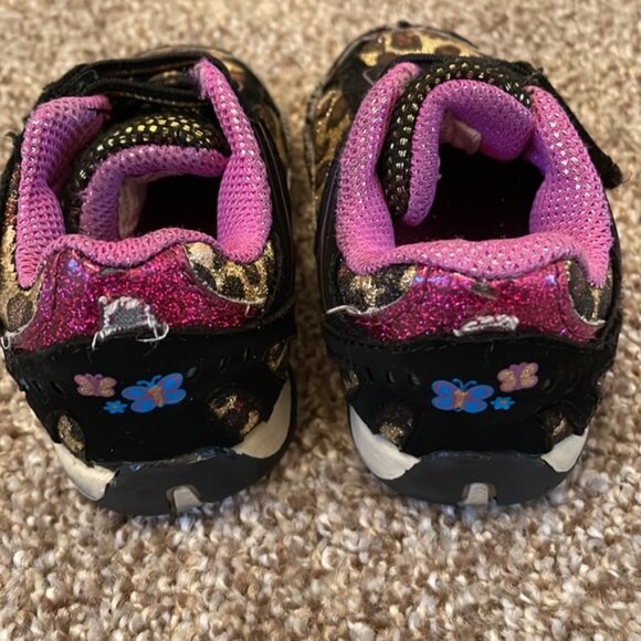 Leopard 🐆 sneakers - 5 toddler - Picture 4 of 6